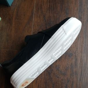 Earth sneakers